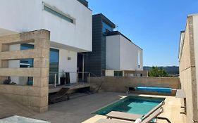 Moradia Lux Rr Com Piscina